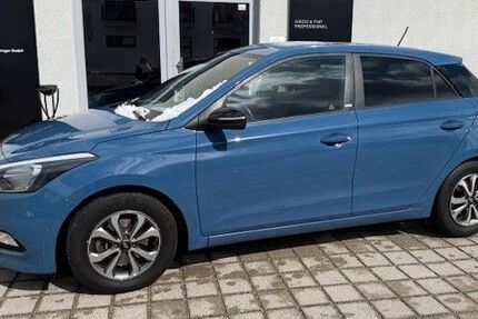 Hyundai i20 41.500 km 11.890 &euro; Straßlach bei München 82064