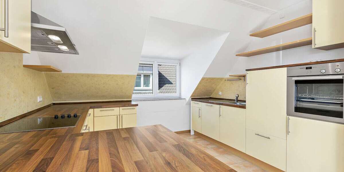 Ruhig gelegen in kleiner Wohnanlage | Helle, top gepflegte Maisonette-Wohnung - Dachgeschoßwohnung Karlsfeld | Angebot:26389541