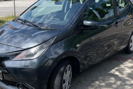 Toyota Aygo (X) 135.200 km 4.900 &euro; Oberhaching 82041
