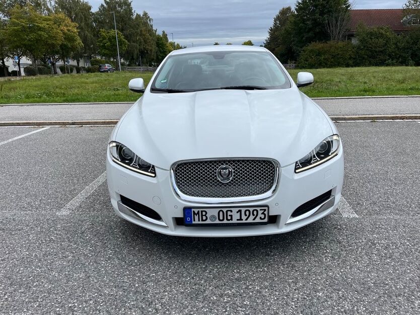 Jaguar XF 232.000 km 9.450 € Holzkirchen 83607