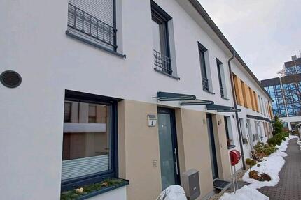 Haus Neubiberg - 5 Zimmer, 145 m&sup2;, 1.400&euro; | Angebot:24820193