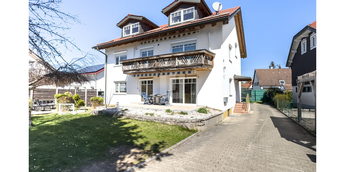 WINDISCH IMMOBILIEN - Attraktives Zweifamilienhaus auf großem Grundstück bietet viele Möglichkeiten - Zweifamilienhaus Gernlinden Gernlinden | Angebot:26447295