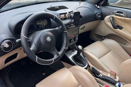 Alfa Romeo 147 127.500 km 800 &euro; Eching 85386