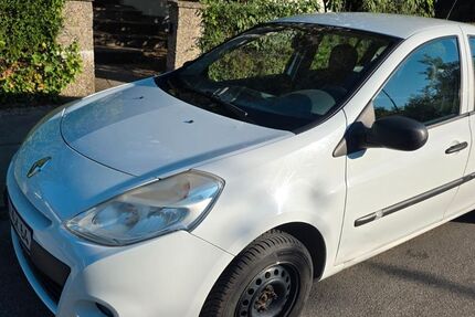 Renault Clio 104.562 km 2.500 &euro; Fürstenfeldbruck 82256