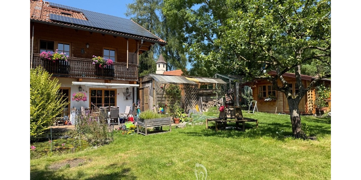 Nur 30 Minuten nach München - energieeffiziente Doppelhaushälfte mit großzügigem Garten - Doppelhaushälfte Icking | Angebot:25374808