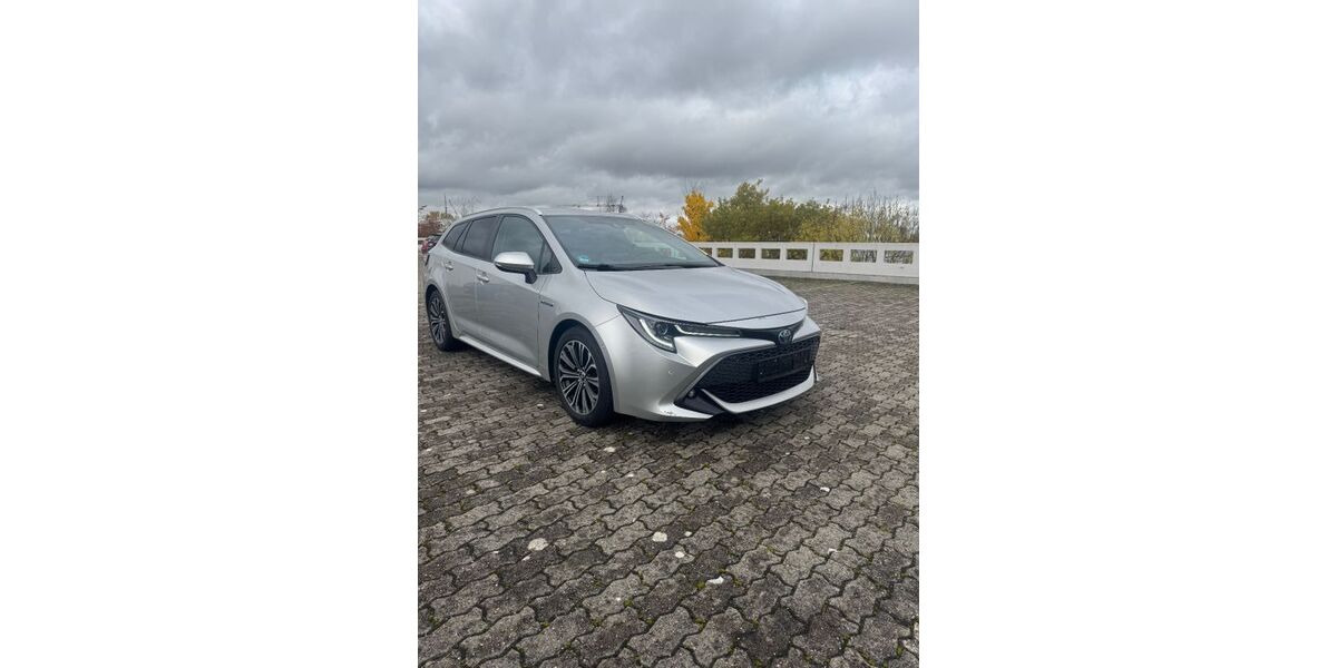 Toyota Corolla 158.499 km 15.999 &euro; München 81249