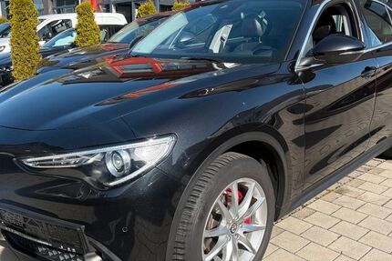 Alfa Romeo Stelvio 180.026 km 14.900 &euro; Ismaning 85737