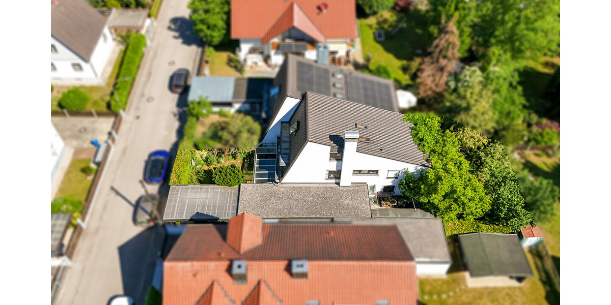 FAMILIENIDYLLE IN ALLACH: DOPPELHAUSHÄLFTE MIT GARTEN, TERRASSE UND DOPPELGARAGE - Doppelhaushälfte München Allach-Untermenzing | Angebot:26953877