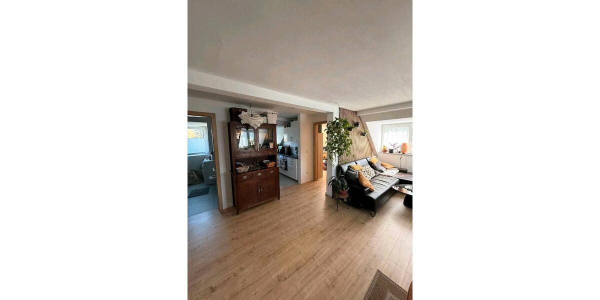 Dachgeschoßwohnung München Feldmoching-Hasenbergl - 4 Zimmer, 80 m&sup2;, 1.700&euro; | Angebot:26335443