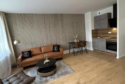Helles, modern möbliertes Apartment mit Balkon *LUXUS*