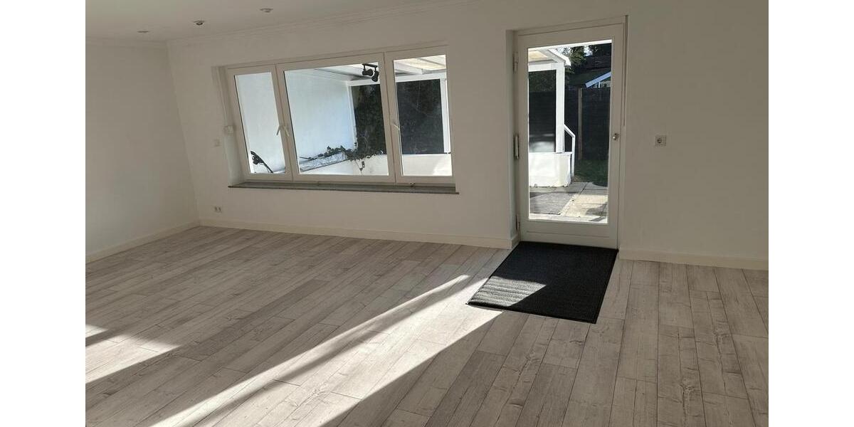 Reihenhaus Oberschleißheim - 4 Zimmer, 150 m&sup2;, 2.490&euro; | Angebot:25772700