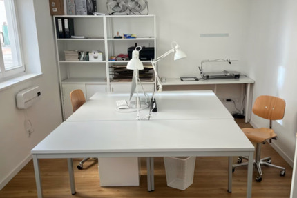 ruhiger Arbeitsplatz in kleiner Bürogemeinschaft zimmer