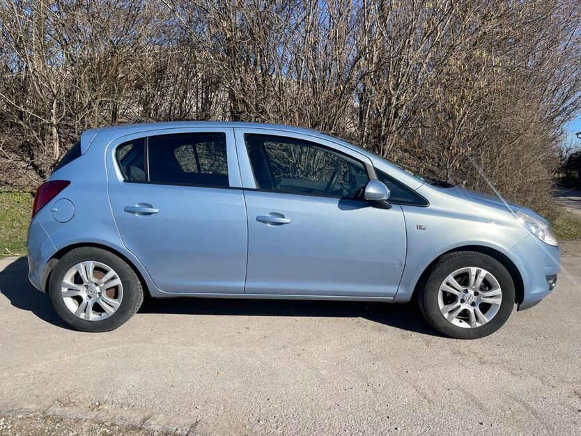 Opel Corsa 129.999 km 3.800 € München 81829