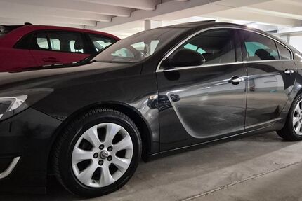 Opel Insignia 190.000 km 8.500 &euro; München 81739