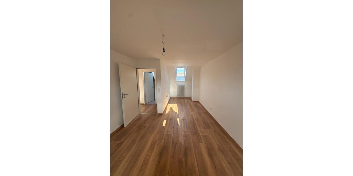 Reihenhaus Neufahrn bei Freising Mintraching-Grüneck - 7 Zimmer, 140 m&sup2;, 2.750&euro; | Angebot:26066116