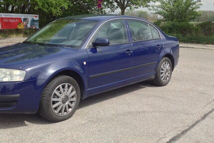 Skoda Superb 227.125 km 2.250 &euro; Dachau 85221
