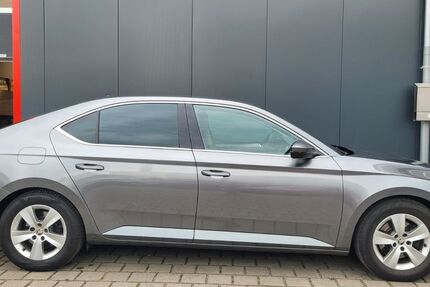 Skoda Superb 168.000 km 17.800 &euro; Puchheim (nähe München) 82178