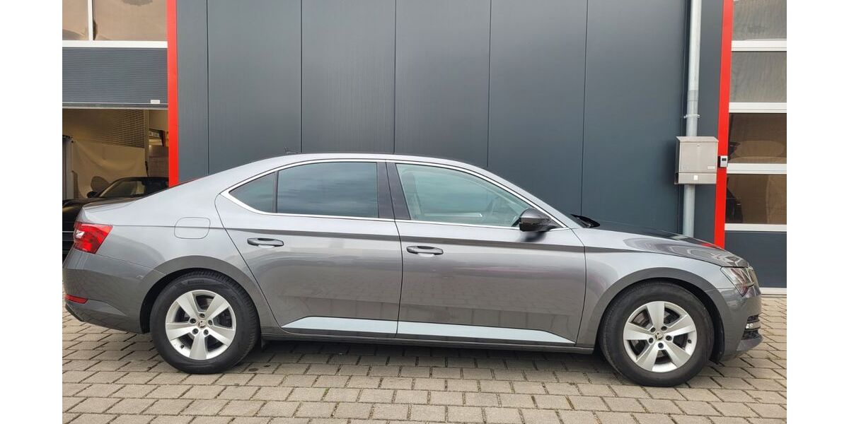 Skoda Superb 168.000 km 17.800 &euro; Puchheim (nähe München) 82178