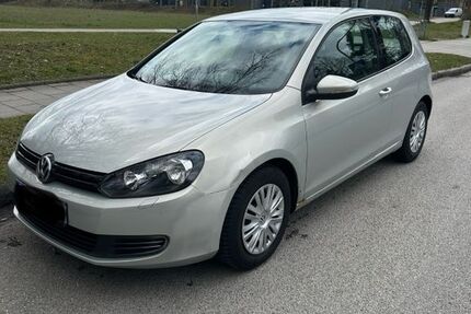 VW Golf 115.000 km 5.250 &euro; München 81245