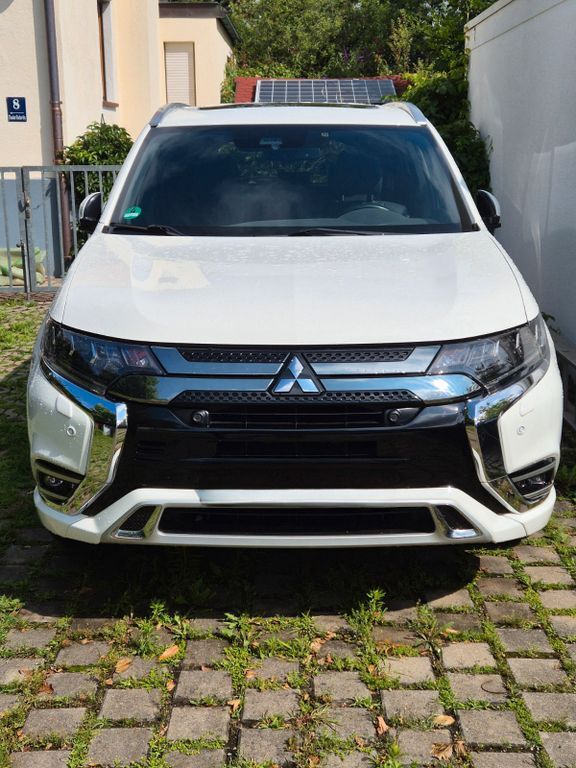 Plug-in Hybrid Outlander