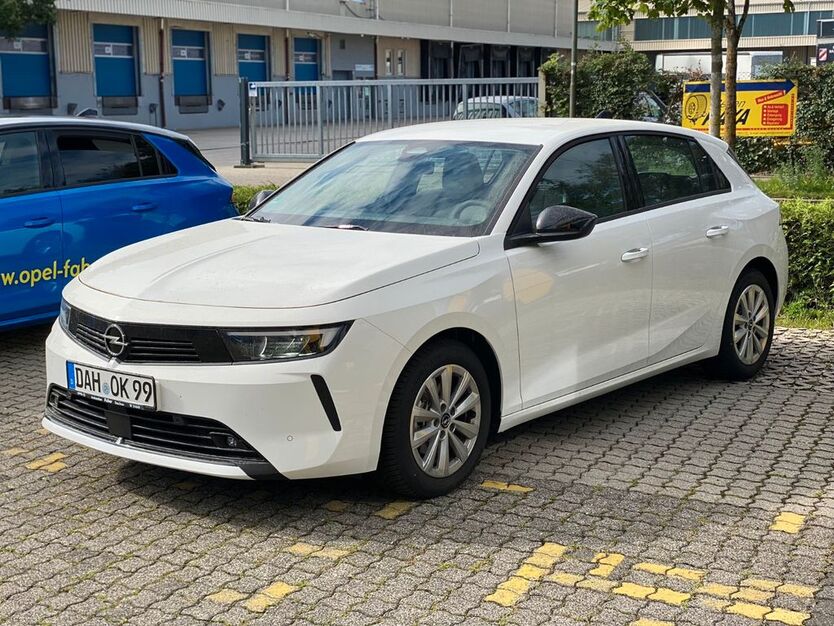 Opel Astra 9.800 km 19.900 € Dachau 85221