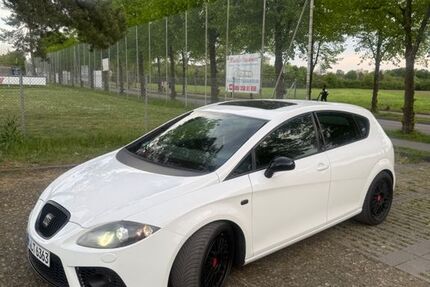 Seat Leon 150.000 km 9.450 &euro; München 80933