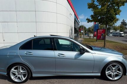 Mercedes-Benz C 250 185.000 km 10.300 &euro; Muenchen 81547