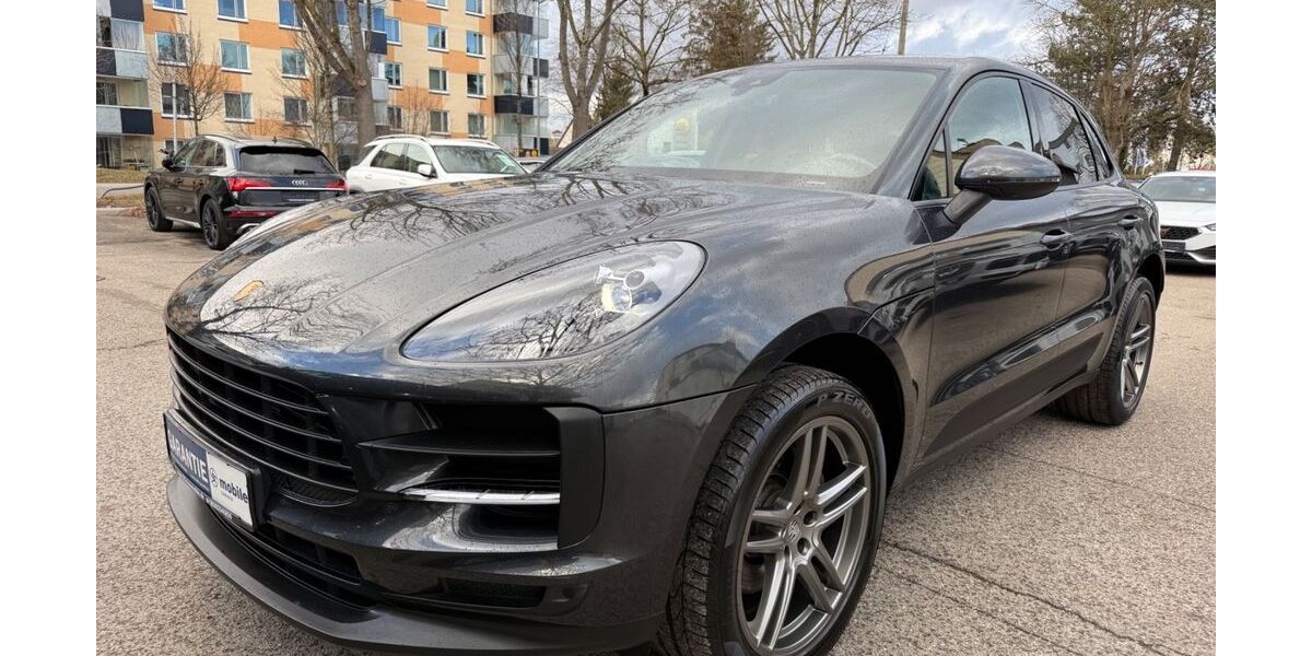 Porsche Macan 65.863 km 43.900 &euro; München 81243