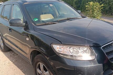 Hyundai SANTA FE 295.000 km 1.950 &euro; München 81249