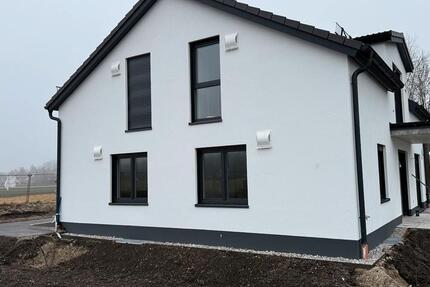 Puchheim Neubau 4-Zi EG Wohnung mit Hobbyraum und Garten 4 zimmer