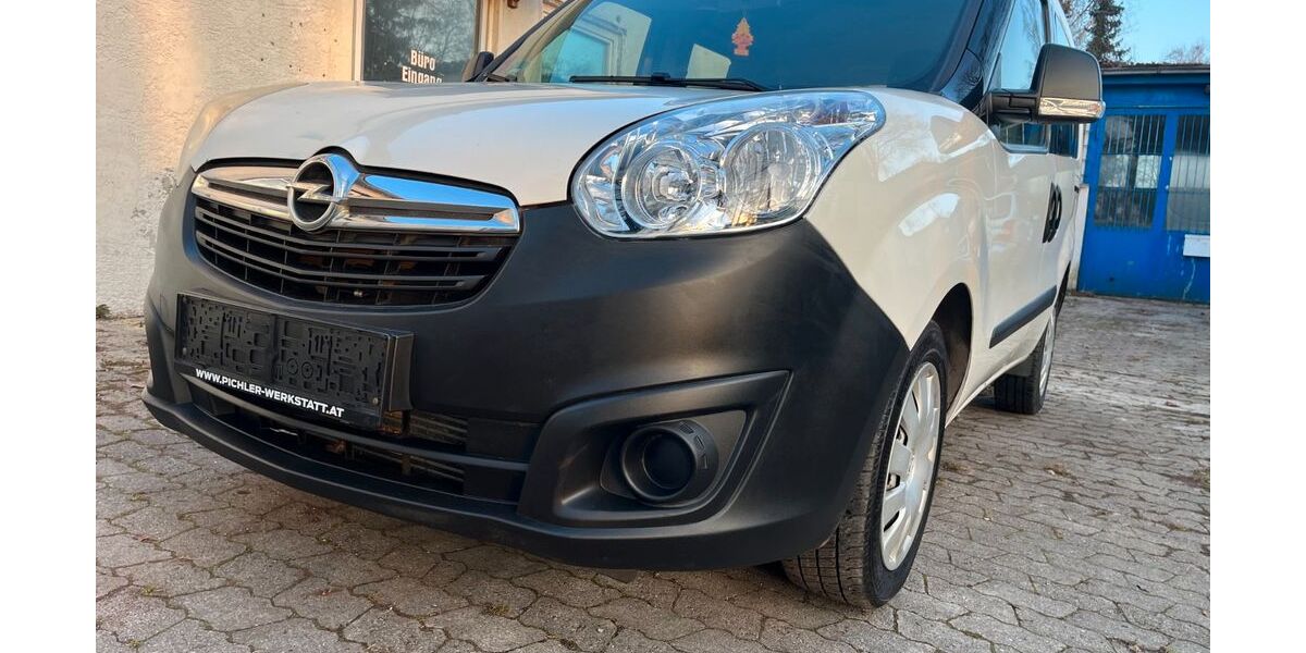 Opel Combo 242.610 km 5.831 &euro; München 80935