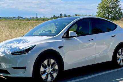 Tesla Model Y 24.000 km 34.500 &euro; München 81673