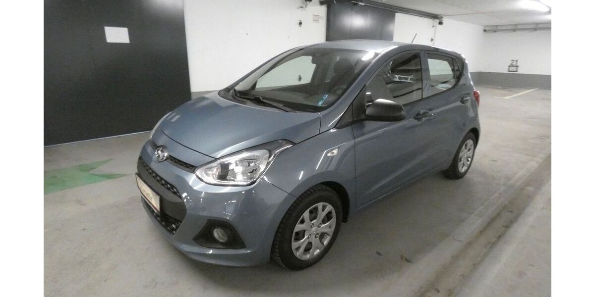 Hyundai i10 43.920 km 6.999 &euro; München 81825
