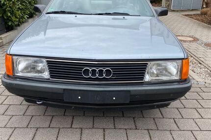 Audi 100 169.000 km 5.200 &euro; München 81825