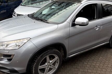 Peugeot 4008 129.000 km 6.980 &euro; München 81827