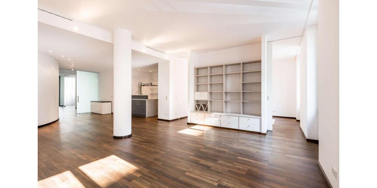Erdgeschoßwohnung München Altstadt-Lehel - 3 Zimmer, 137 m&sup2;, 3.990&euro; | Angebot:26649880