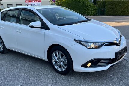 Toyota Auris 261.000 km 6.750 &euro; Hohenbrunn 85521