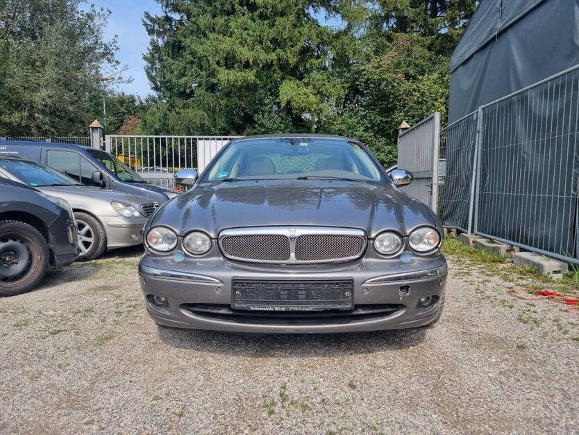 Jaguar X-Type 227.840 km 2.300 € Karlsfeld 85757