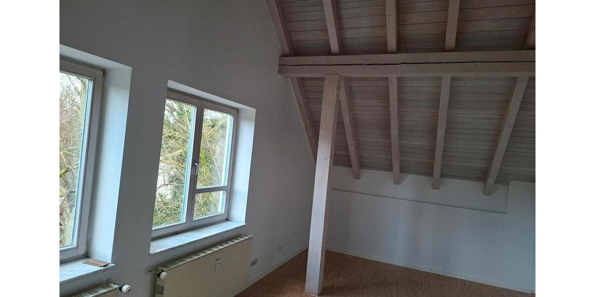 Dachgeschoßwohnung München Sendling-Westpark - 3 Zimmer, 125 m&sup2;, 2.200&euro; | Angebot:26300360