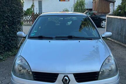Renault Clio 129.500 km 1.890 &euro; Gilching 82205