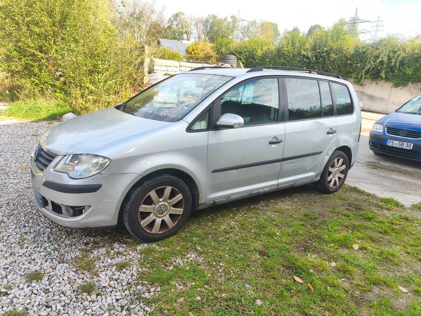VW Touran 325.000 km 1.299 € Neufahrn 85375