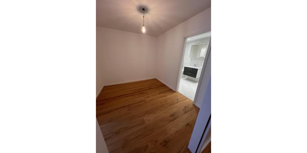 freie, renovierte, ruhige und elegante 2,5-Zimmer Whg.(Innenhof) 2.5 zimmer