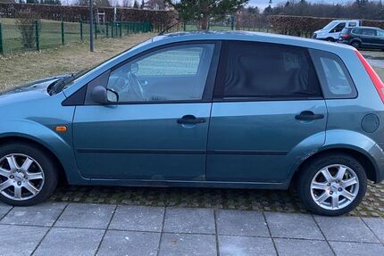 Ford Fiesta 153.000 km 999 &euro; München 81369