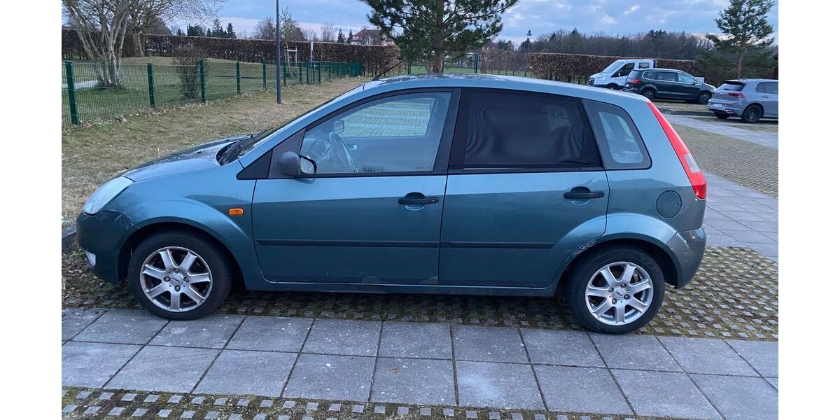Ford Fiesta 153.000 km 999 &euro; München 81369