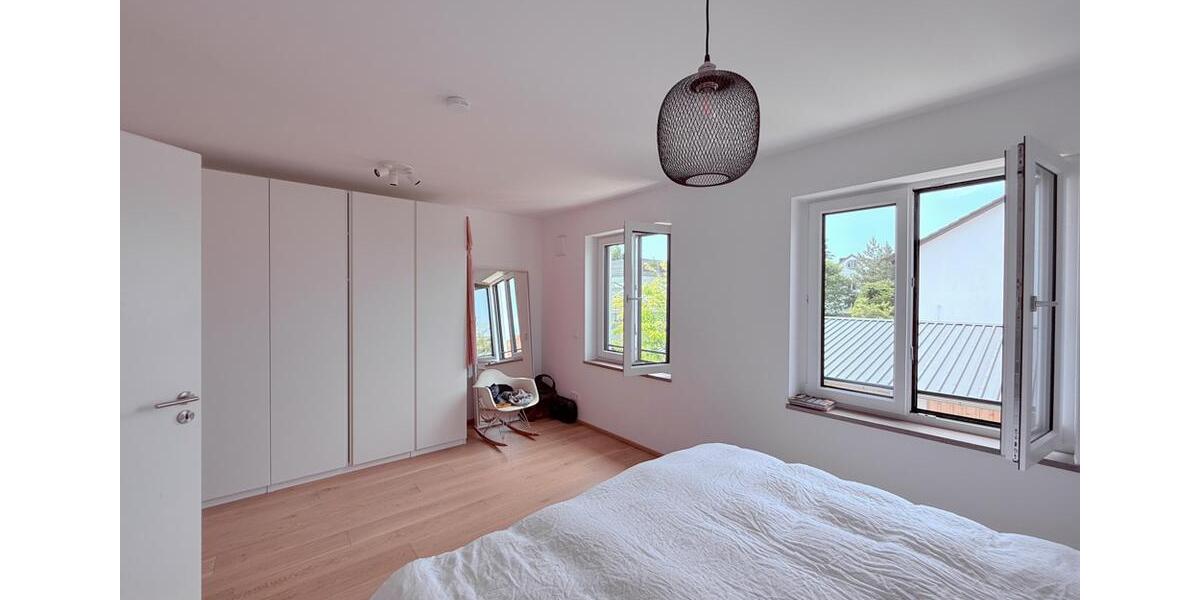 Doppelhaushälfte München Bogenhausen - 5 Zimmer, 144 m&sup2;, 3.970&euro; | Angebot:26247760