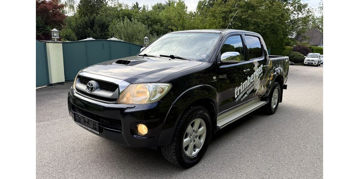 Toyota Hilux 148.000 km 11.900 &euro; München 80935