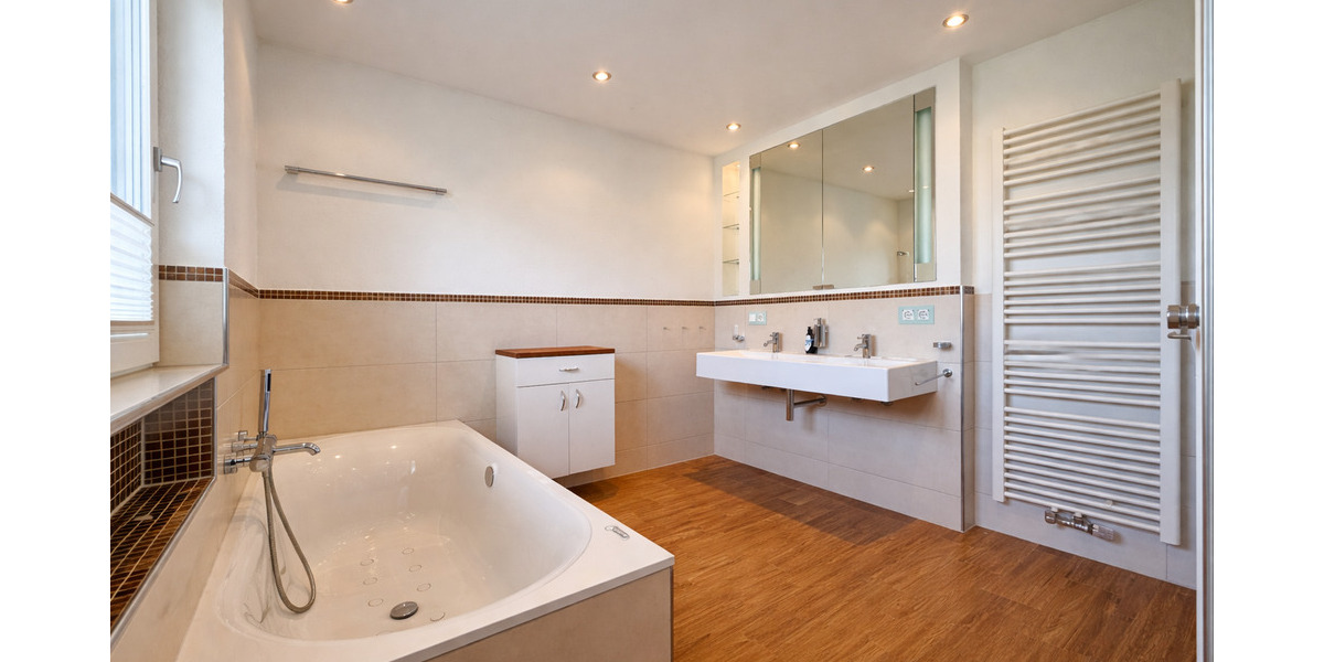 Doppelhaushälfte Grünwald - 6 Zimmer, 200 m&sup2;, 1.990.000&euro; | Angebot:25743006