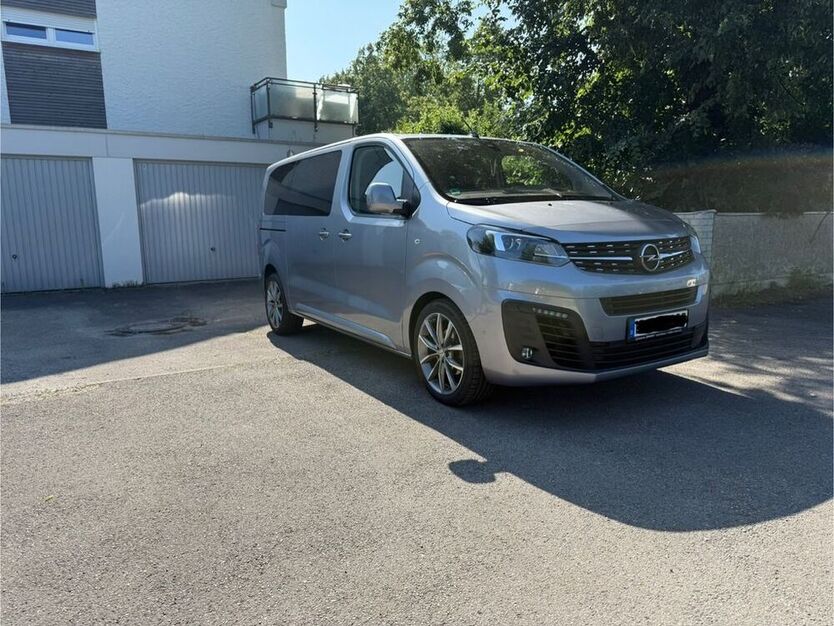 Zafira Life