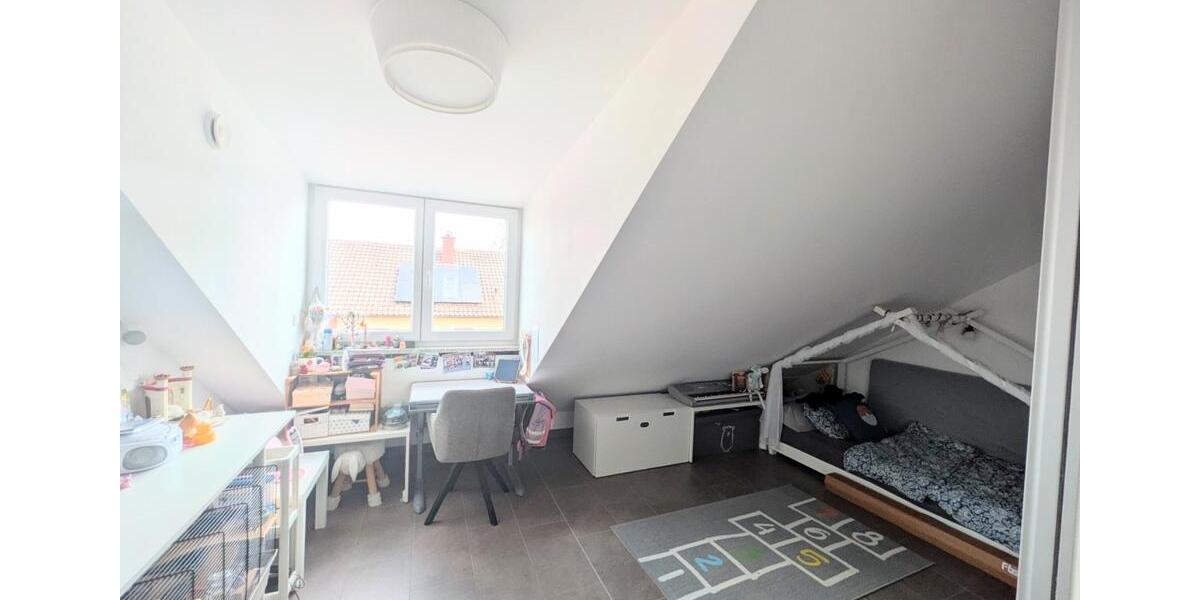 Dachgeschoßwohnung Fürstenfeldbruck - 3.5 Zimmer, 95 m&sup2;, 635.000&euro; | Angebot:27018957