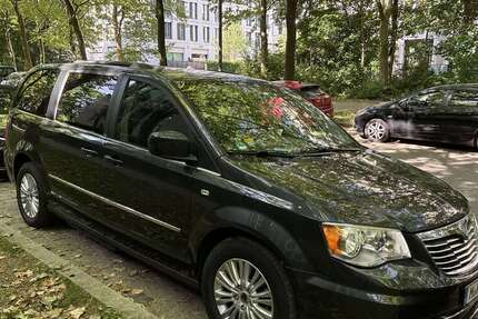 Lancia Voyager 201.600 km 11.790 € München 81379